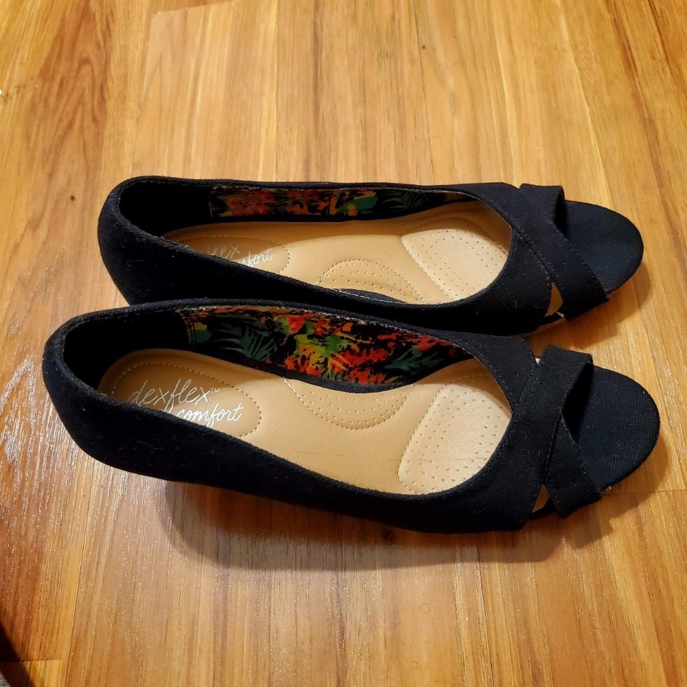 Open toe heel wedges US Size 9